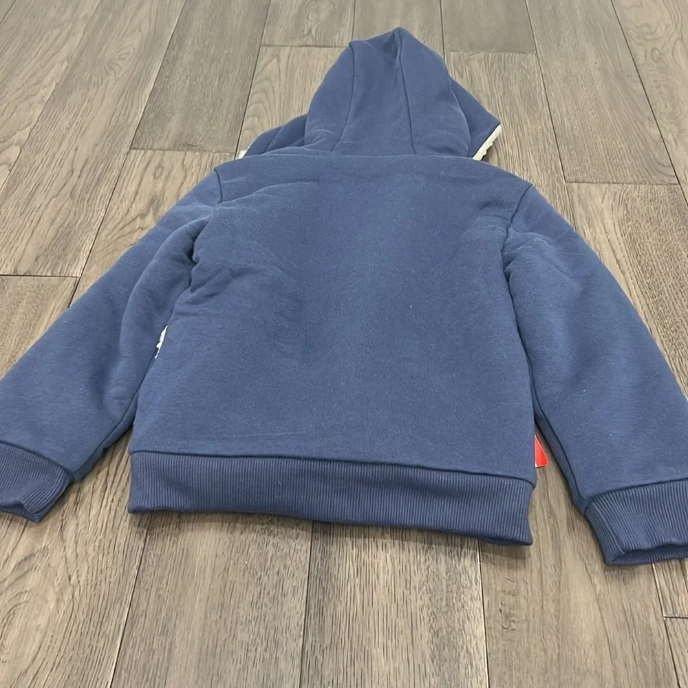NWT plush fleece lined hooded zip up marvel sweater